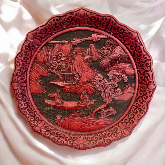 Antique Chinese Hand Carved Cinnabar Lacquer Scalloped Plate - Picture 3 of 11